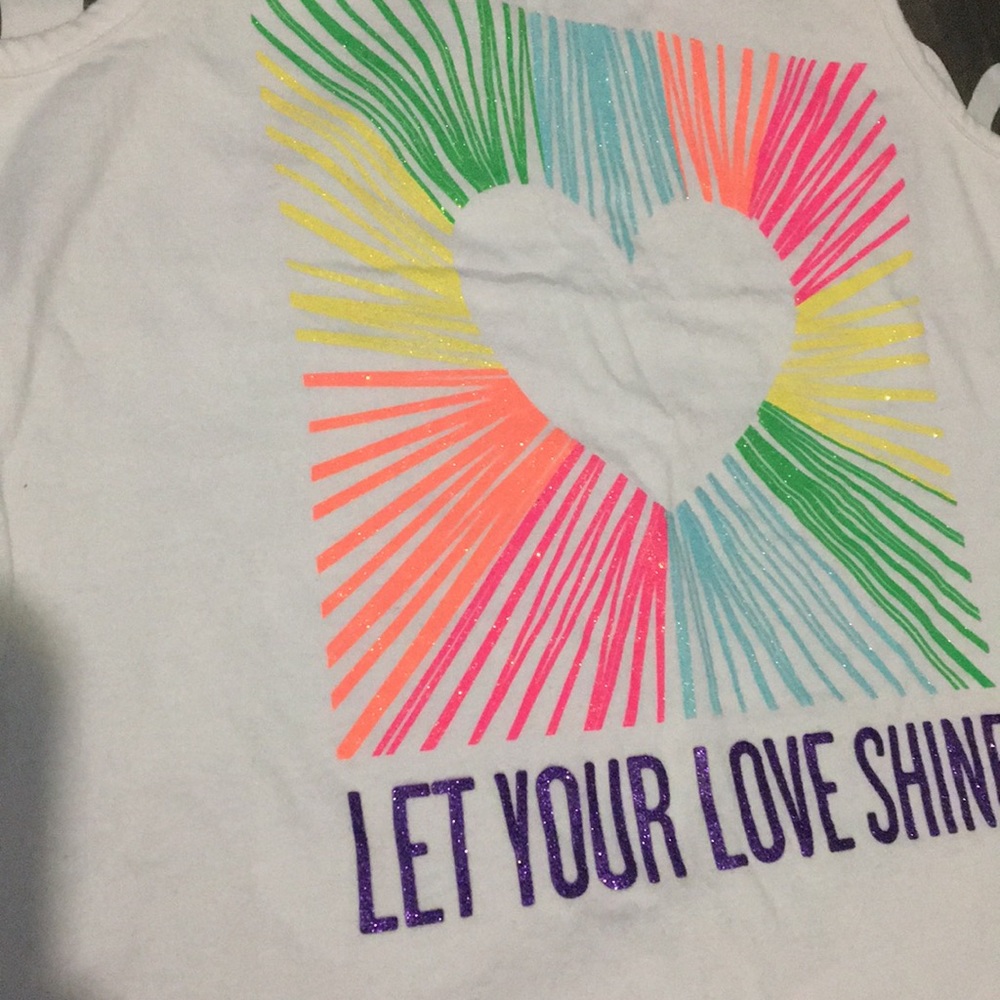 🌈 Fun Top - Picture 2 of 6